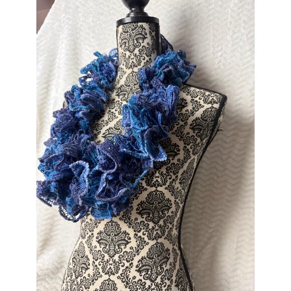 Ruffle Scarf, Infinity scarf, cowl neck scarf, Frilly Scarf, Crochet, Handmade, - Picture 5 of 7